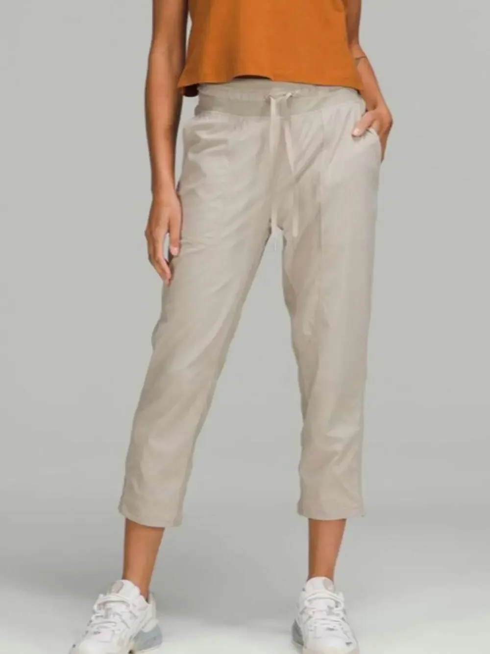 Lululemon Cream Dance Studio Mid Rise 25” Crop Pants